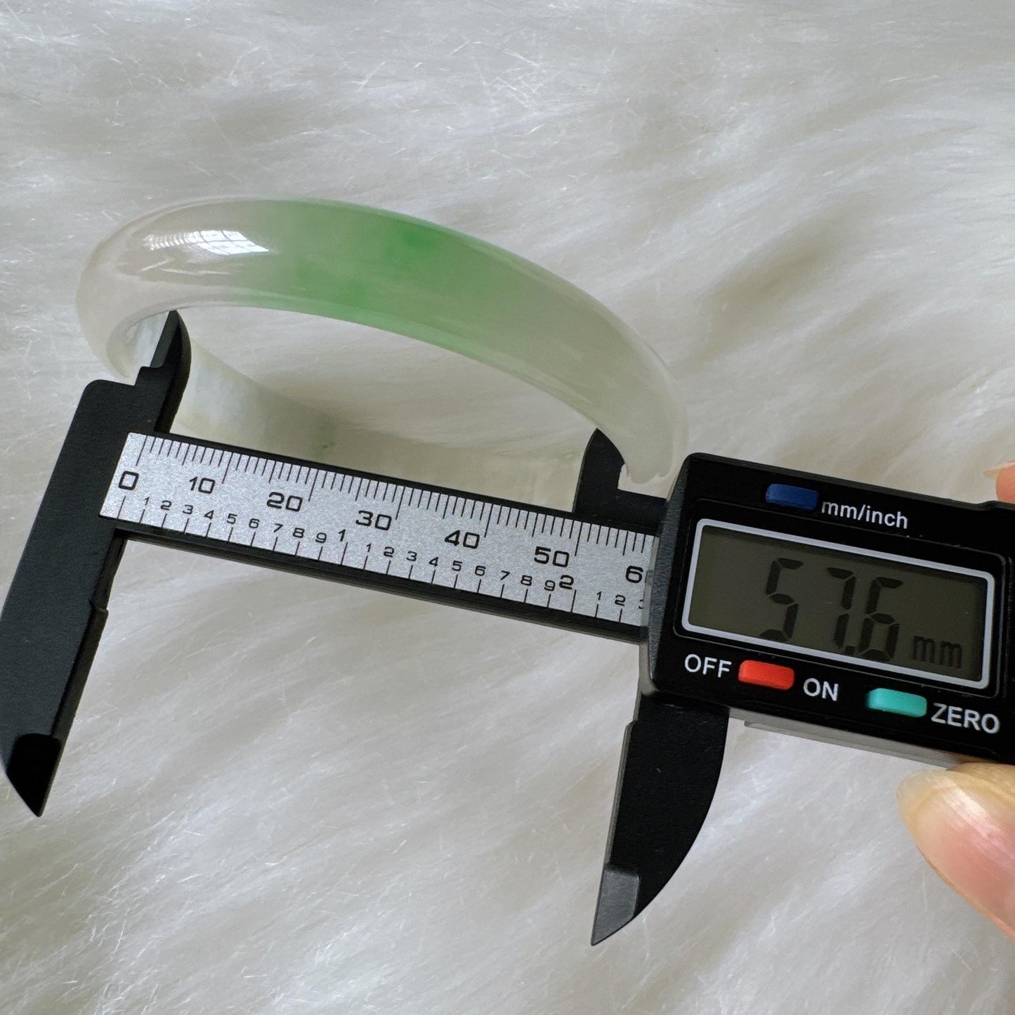 Earthveil - Slim Icy Green and White Burma Jade Jadeite Bangle