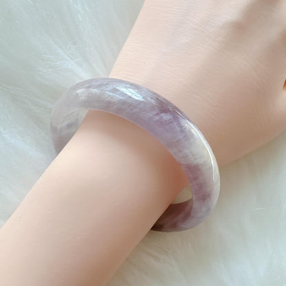 Dreamveil – Minimalist Amethyst Bangle Bracelet, Light Purple Amethyst Bracelet