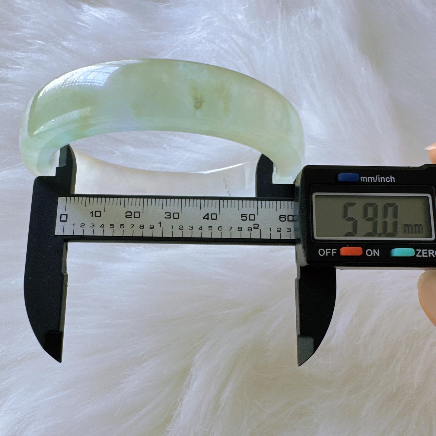 Earthveil - Earthveil – Square-Cut Jade Bracelet