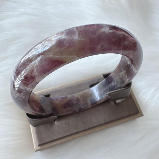 Dreamveil – Lavender Quartz Amethyst Gemstone Bangle