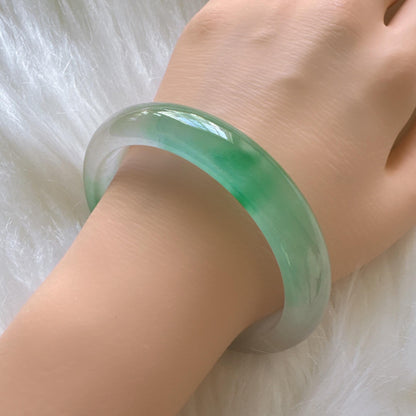 Earthveil - Polished Green and White Jade Jadeite Bangle
