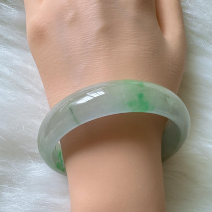 Earthveil - Timeless Light Green Burma Jade Bangle Bracelet