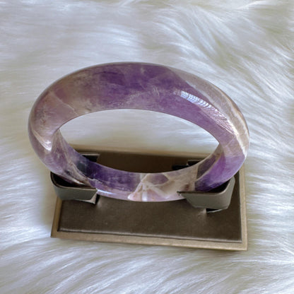 Dreamveil – Smooth Finish Amethyst Gemstone Bangle, Purple Crystal Quartz Gemstone Bangle
