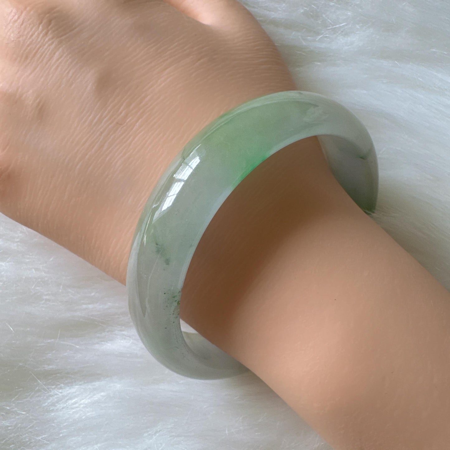 Earthveil - Timeless Light Green Burma Jade Bangle Bracelet