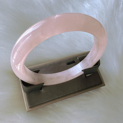 Heartglow - Balanced Rose Quartz Pink Crystal Gemstone Bangle