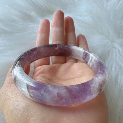 Dreamveil – Peaceful Purple Glow Amethyst Gemstone Bangle