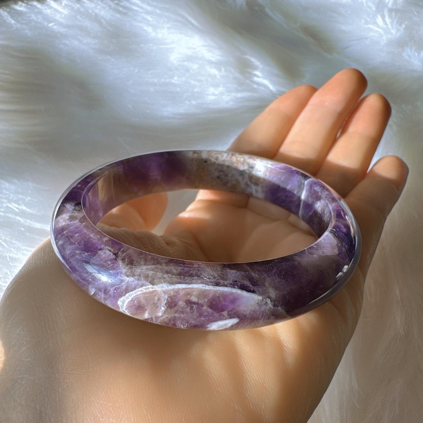 Dreamveil – Radiant Purple Tone Amethyst Gemstone Bangle