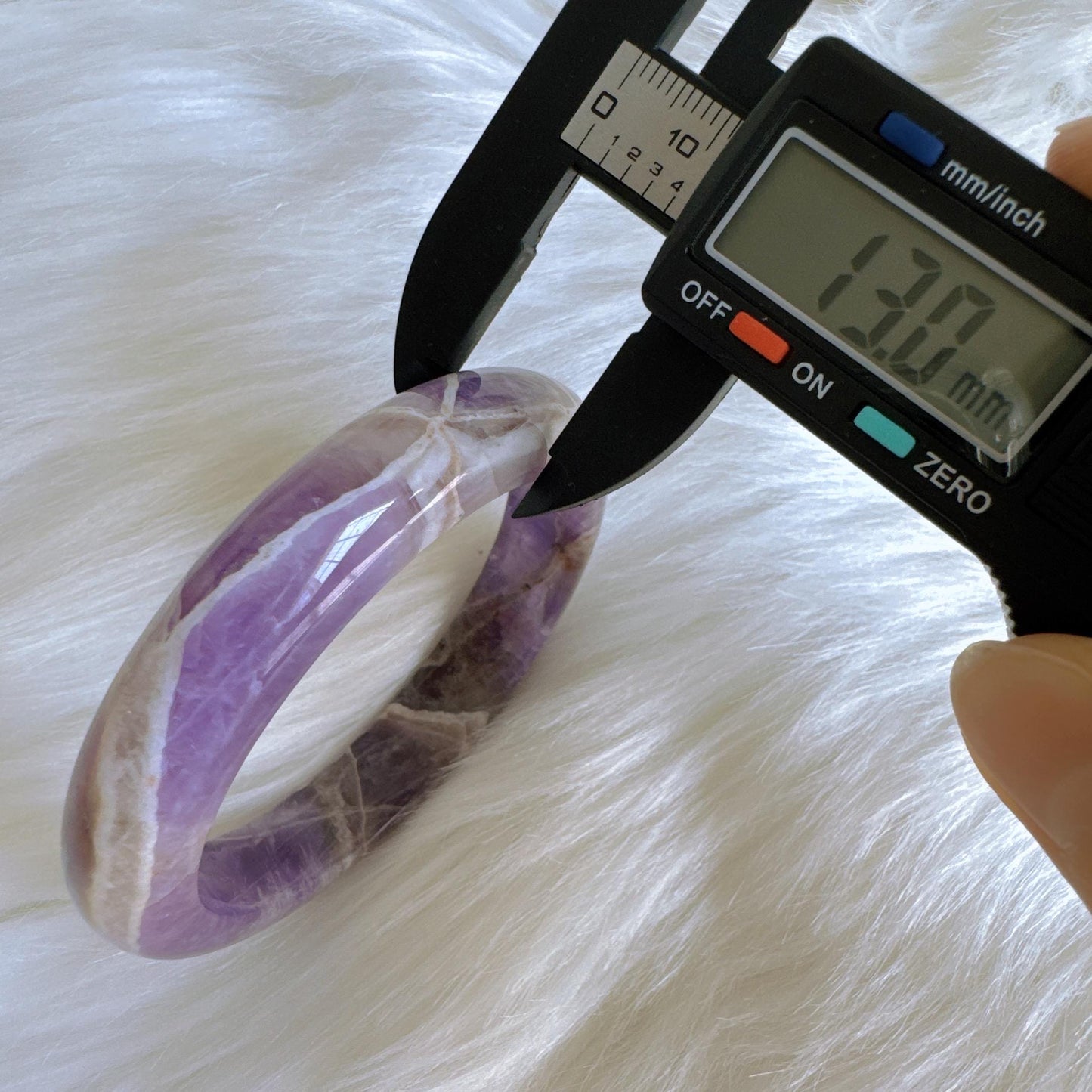 Dreamveil – Smooth Finish Amethyst Gemstone Bangle, Purple Crystal Quartz Gemstone Bangle