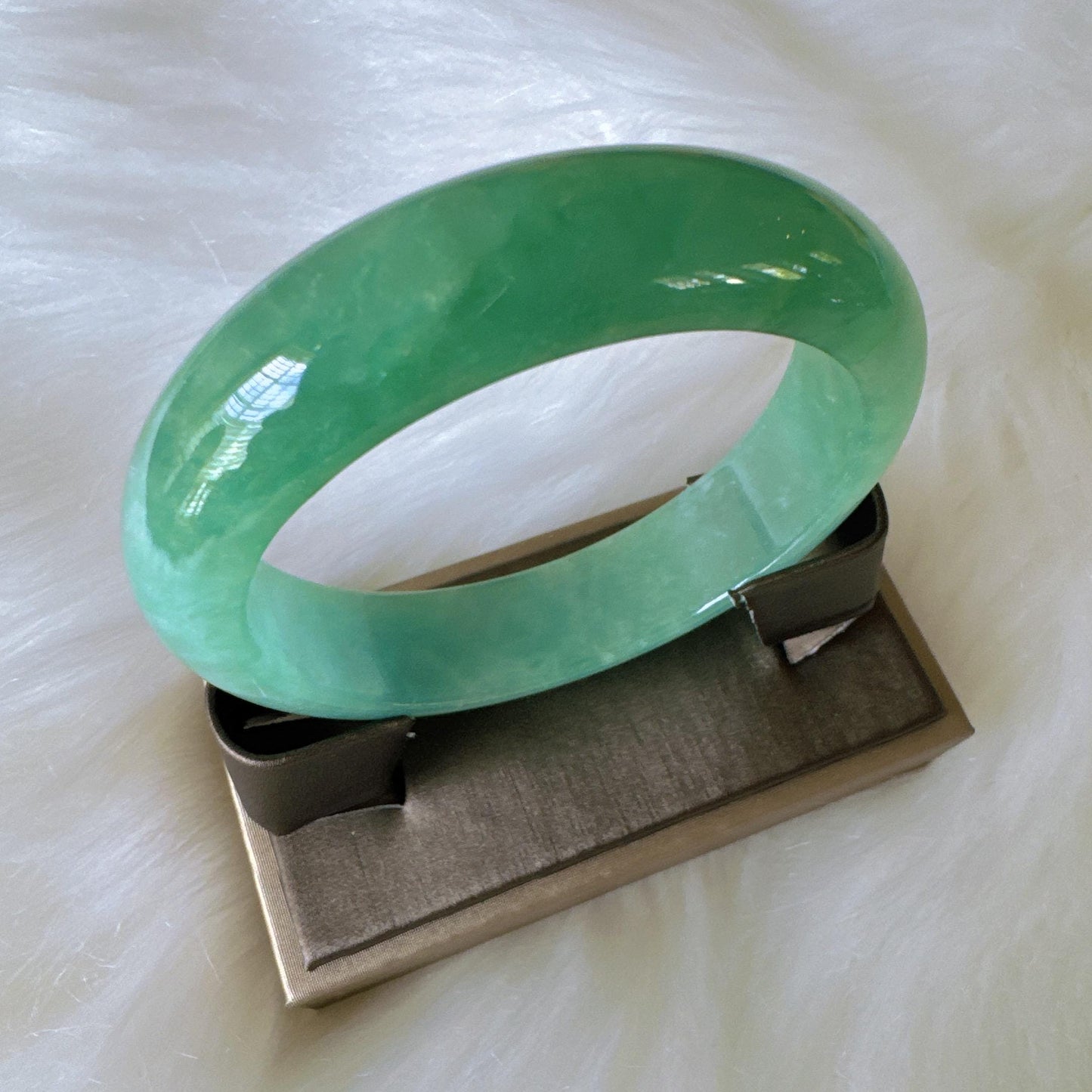 Earthveil - Spinach Green Wide Burma Jade Bangle Bracelet