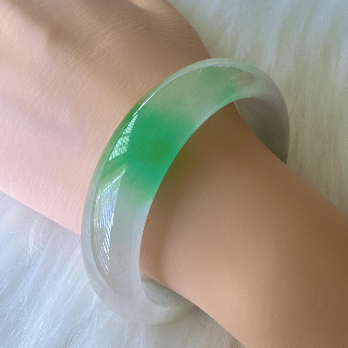 Earthveil - Green and White Burma Jade Jadeite Bangle