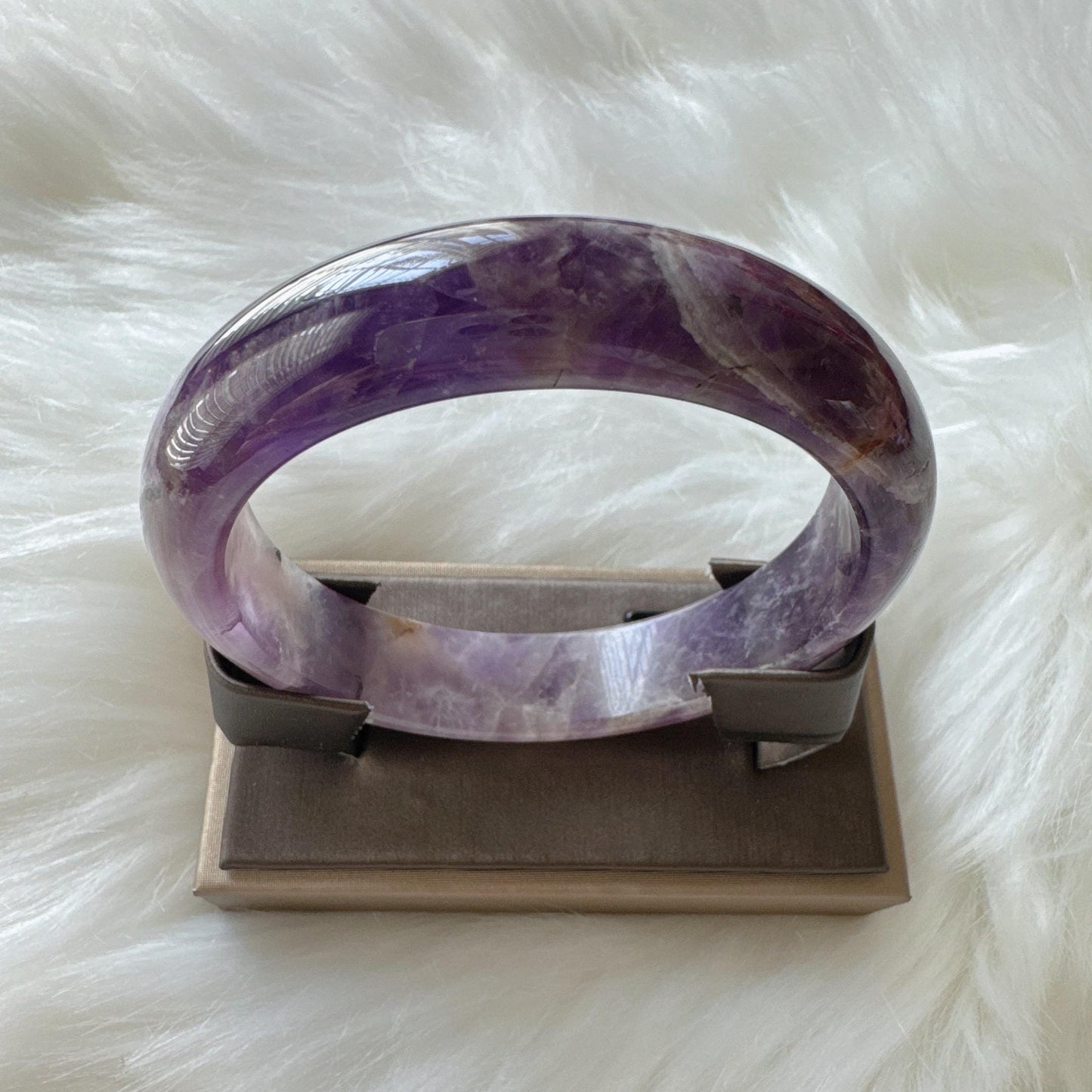 Dreamveil – Sweet Purple Amethyst Gemstone Bangle