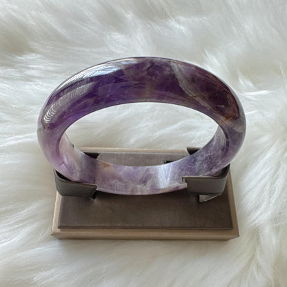Dreamveil – Sweet Purple Amethyst Gemstone Bangle