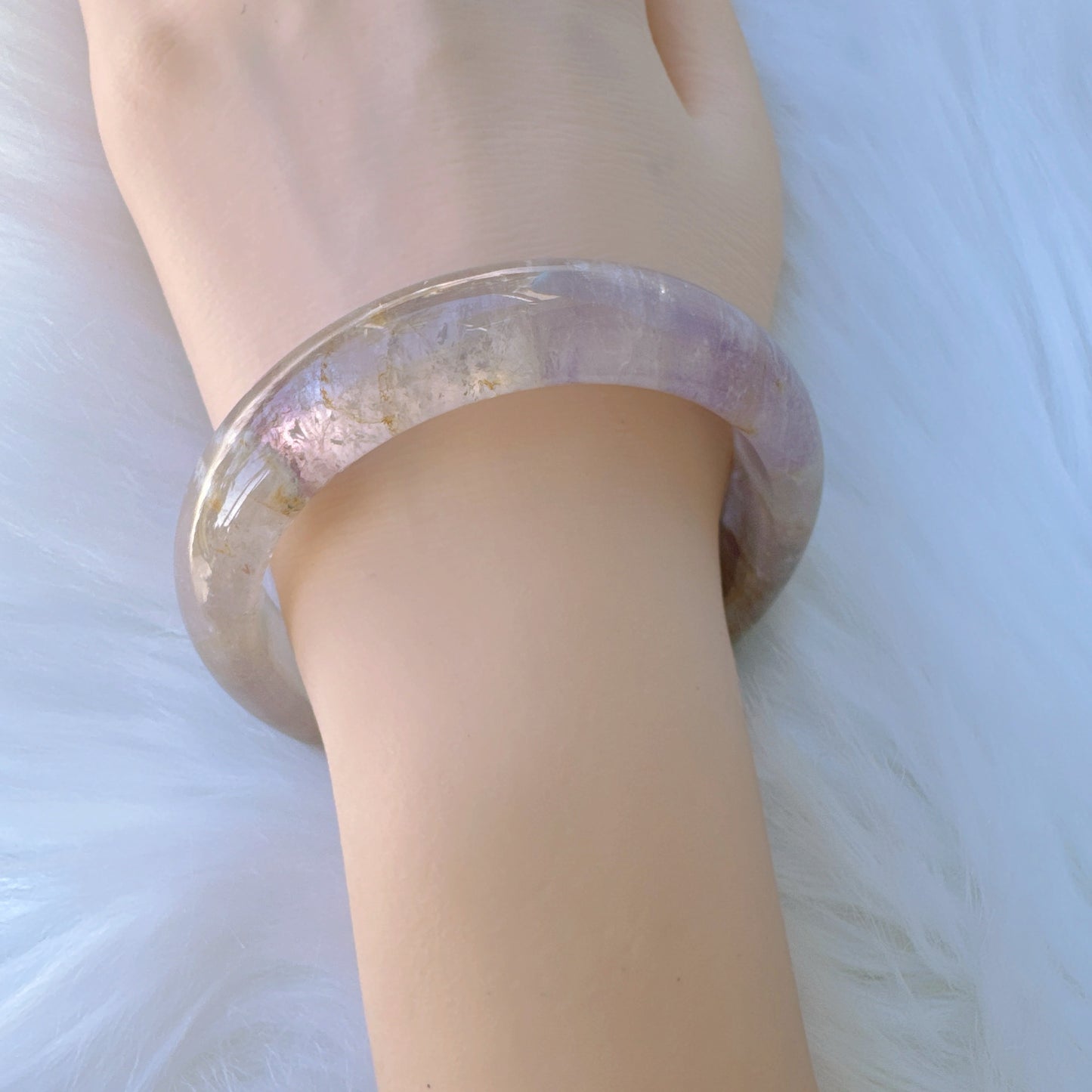 Dreamveil – Natural Amethyst Healing Bangle