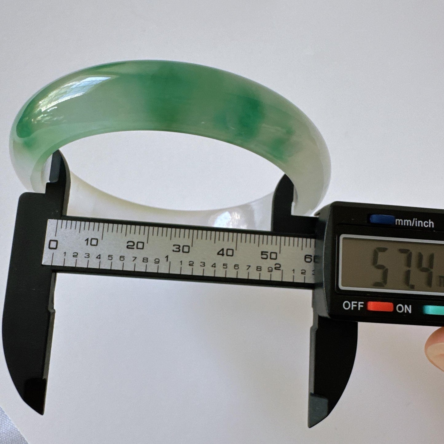 Earthveil - Elegant Green and White Burma Jade Jadeite Bangle