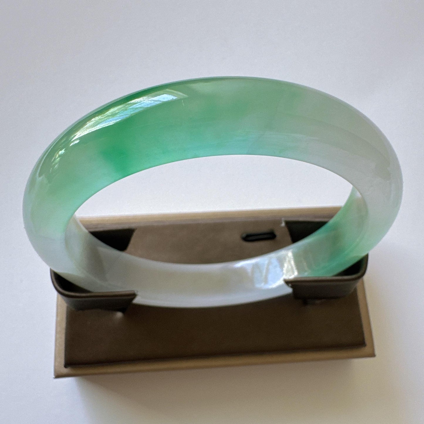 Earthveil - Polished Green and White Jade Jadeite Bangle