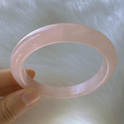 Heartglow - Balanced Rose Quartz Pink Crystal Gemstone Bangle