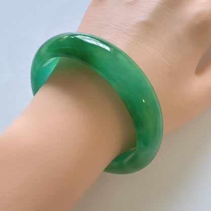 Earthveil - Forest Green Wide Jade Jadeite Bangle