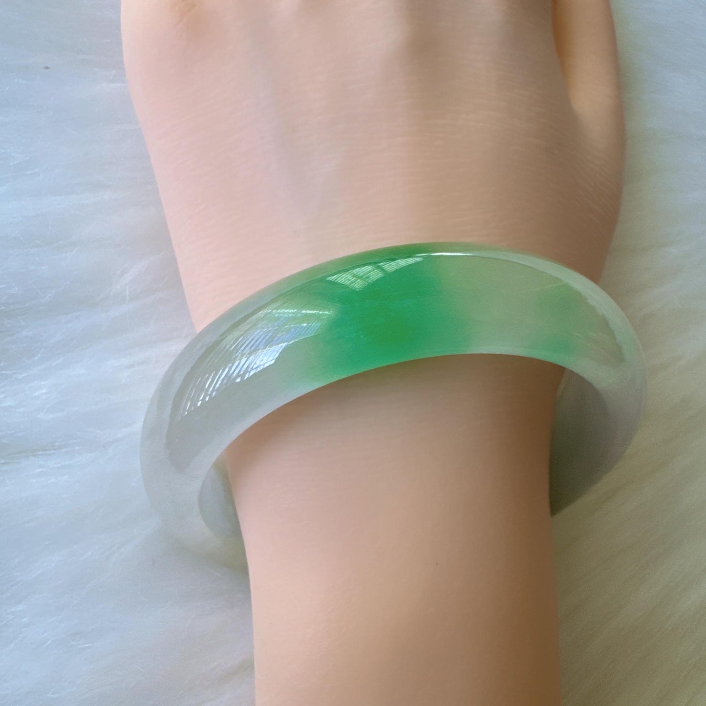 Earthveil - Green and White Burma Jade Jadeite Bangle
