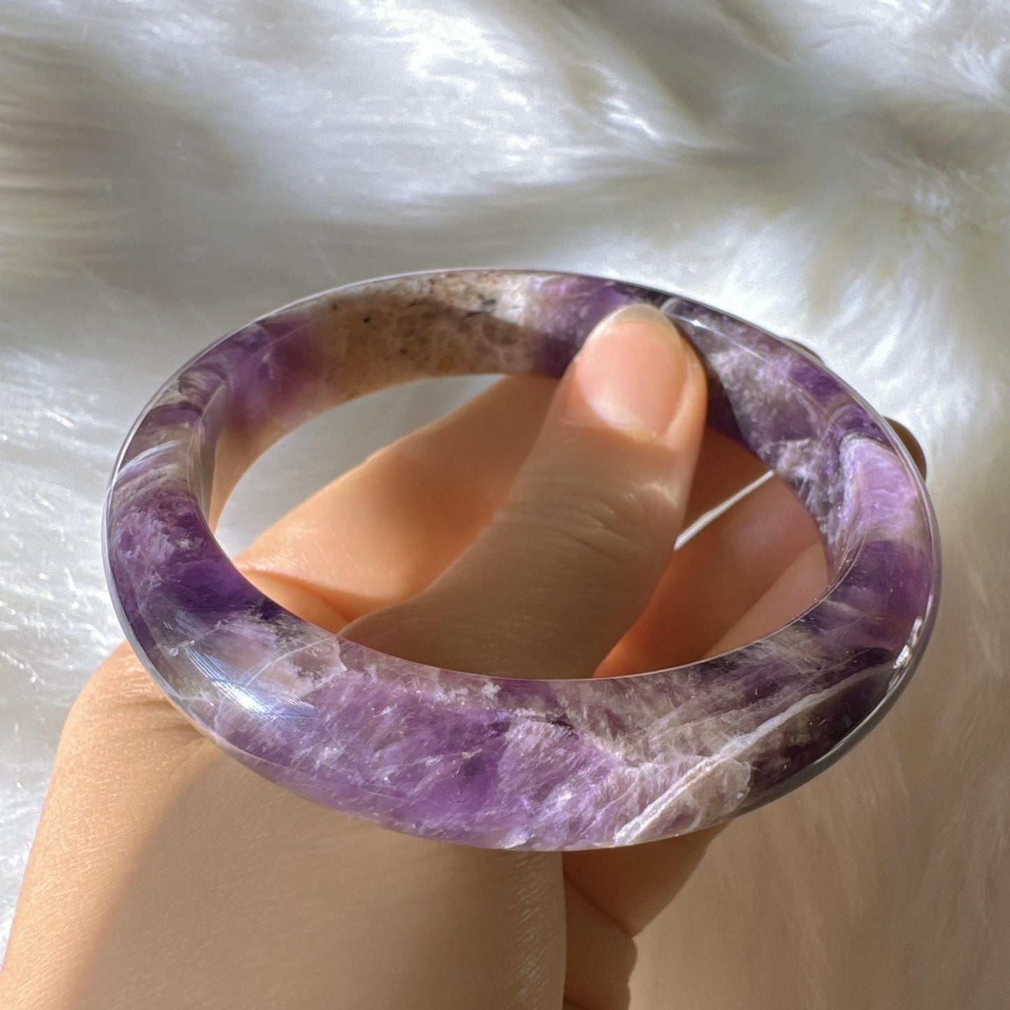 Dreamveil – Radiant Purple Tone Amethyst Gemstone Bangle
