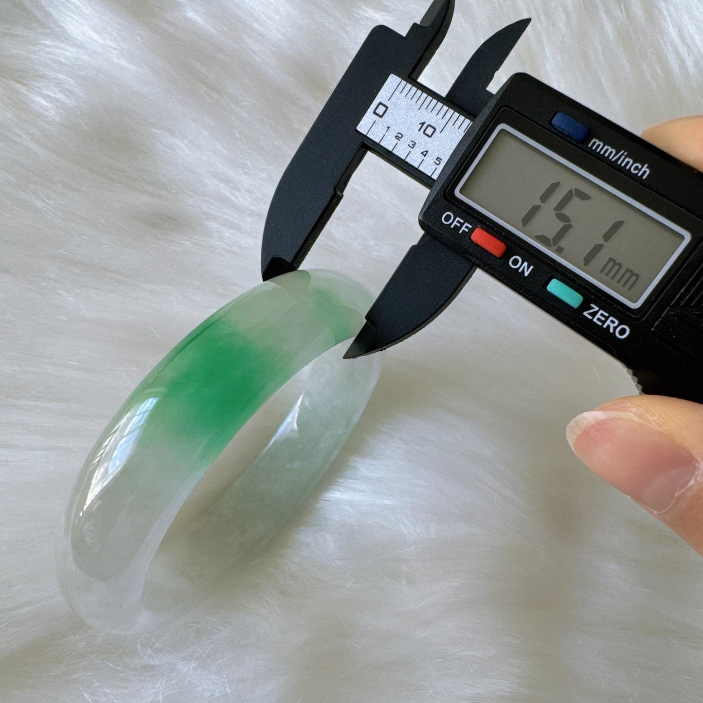 Earthveil - Green and White Burma Jade Jadeite Bangle