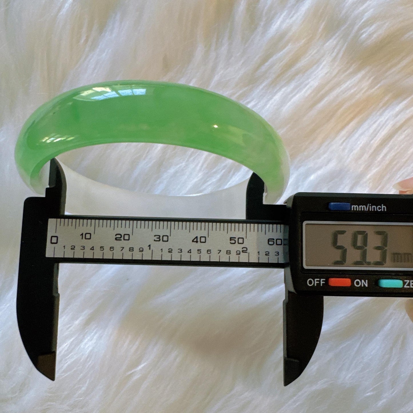 Earthveil - Light Green and White Burma Jade Jadeite Bangle