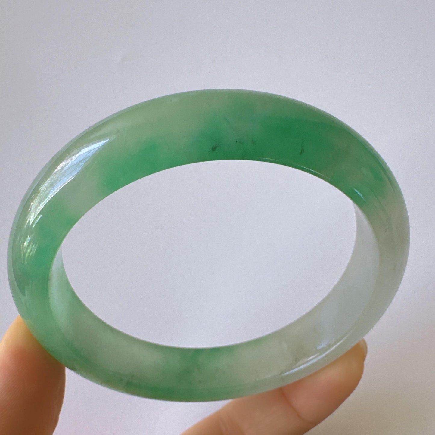 Earthveil - Classic Green Burma Jade Jadeite Bangle